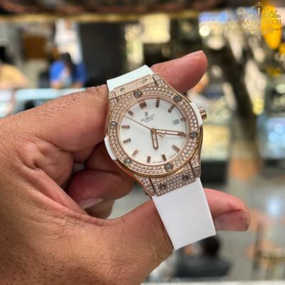 ساعت مچی هابلوت بیگ بنگ زنانه قاب نگین سفید HUBLOT BIG BANG 5258