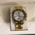 ساعت مچی رولکس دیتونا مردانه طلایی صفحه سیلور ROLEX Daytona 255966