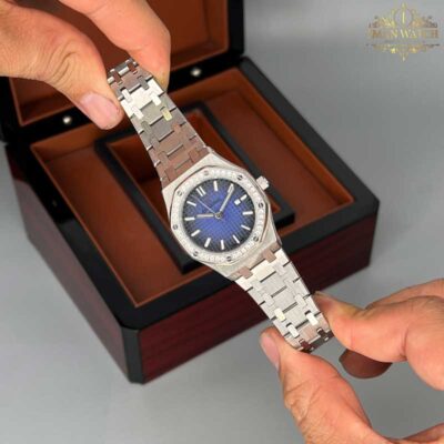 ساعت زنانه اودمار پیگه نقره ای صفحه سرمه ای Audemars piguet 2028