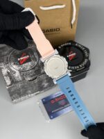 ساعت مچی کاسیو جیشاک مردانه Casio G-Shock-2300 رنگ سفید با بند آبی صورتی - تصویر 2