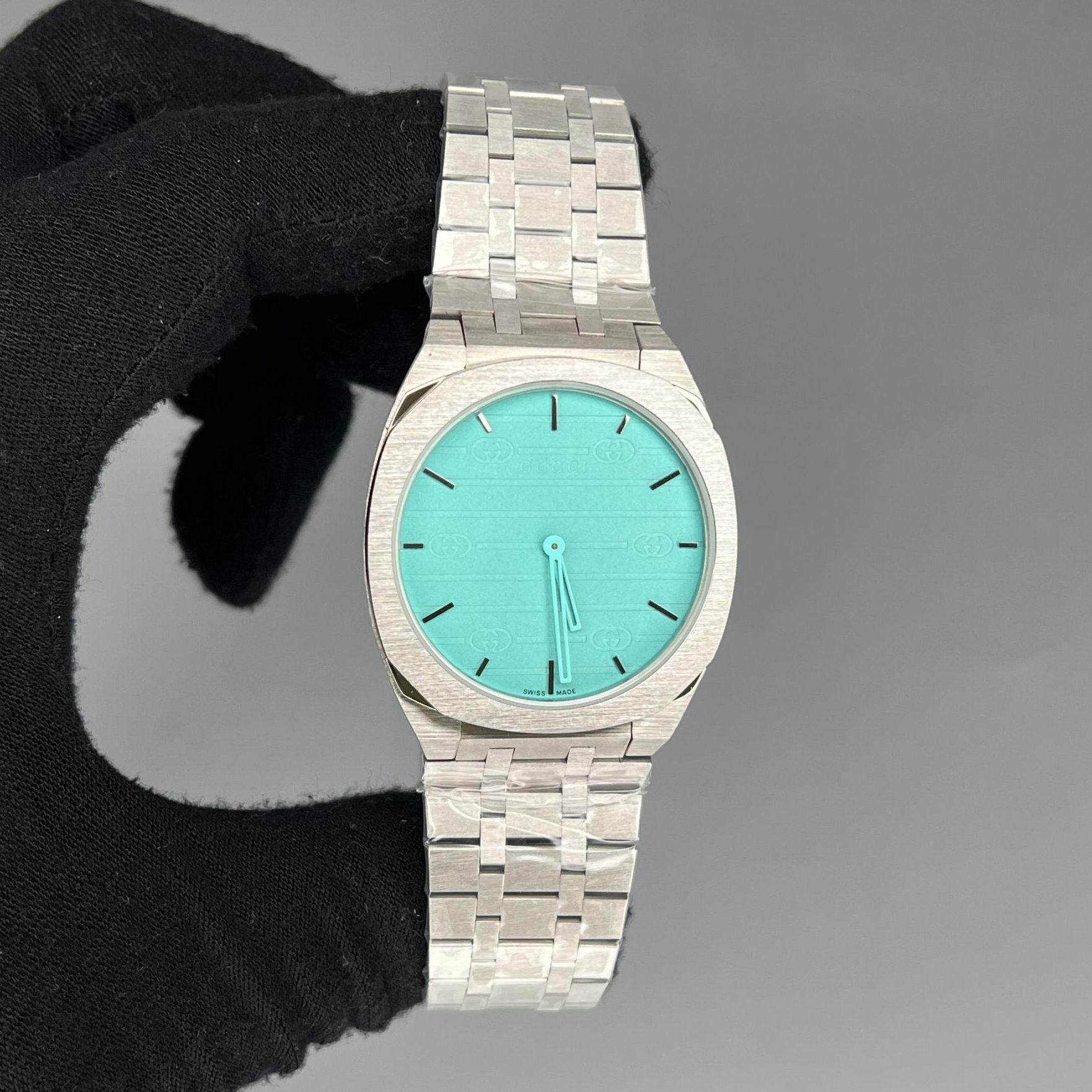 IMG_9819 ساعت مچی مردانه گوچی Gucci V2011 - تصویر 1